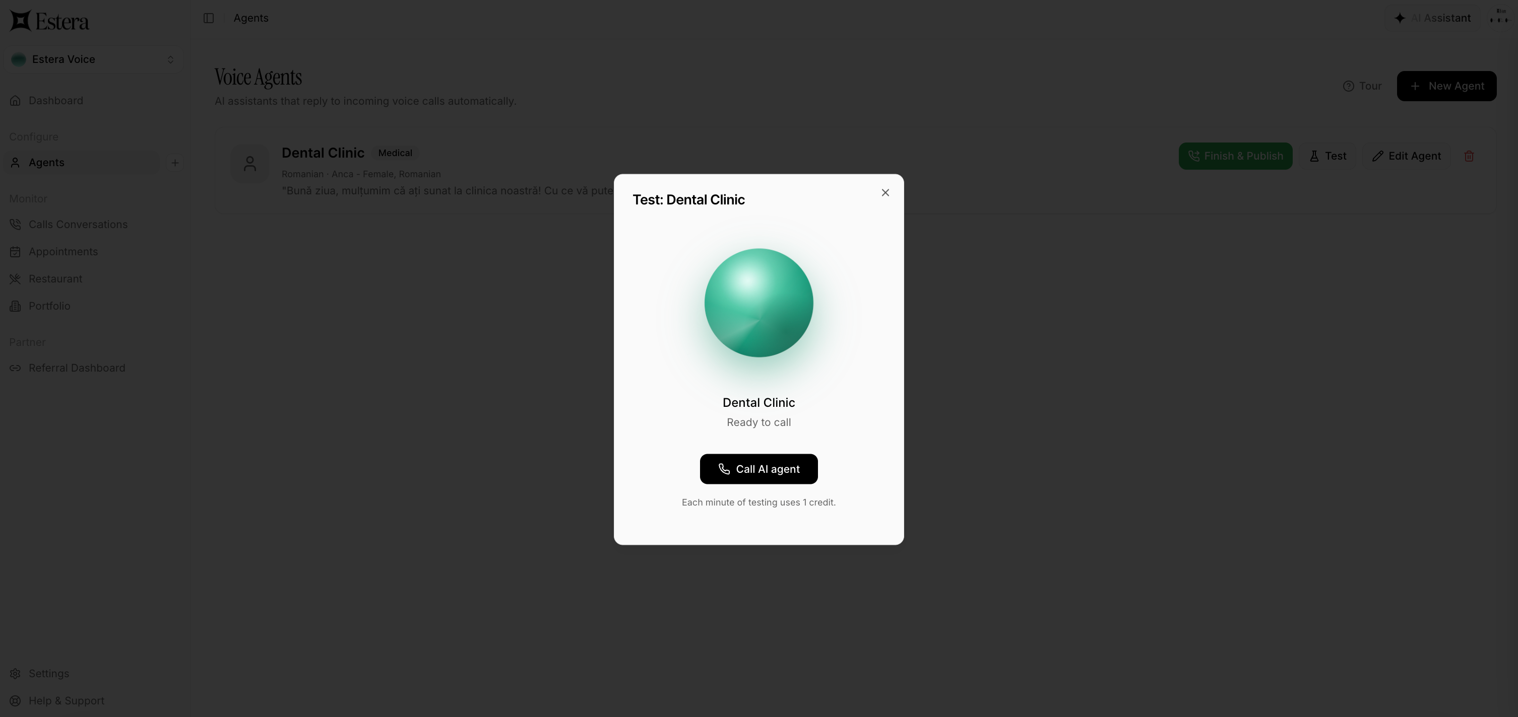 Estera AI voice agent setup screen showing a 'Dental Clinic' agent ready for a test call, configured in Romanian